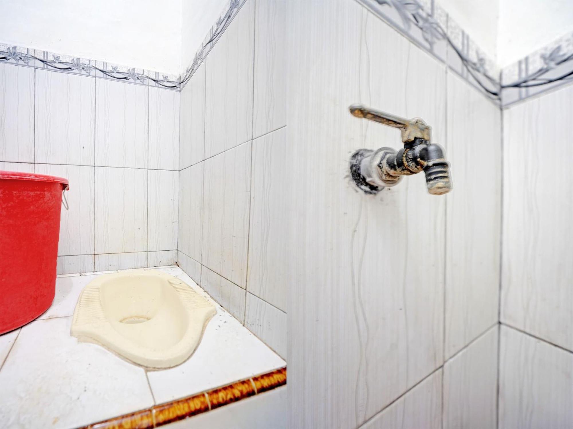 Hotel Oyo Life 92937 Kost Putri Sarkara Syariah Banyuwangi  Esterno foto